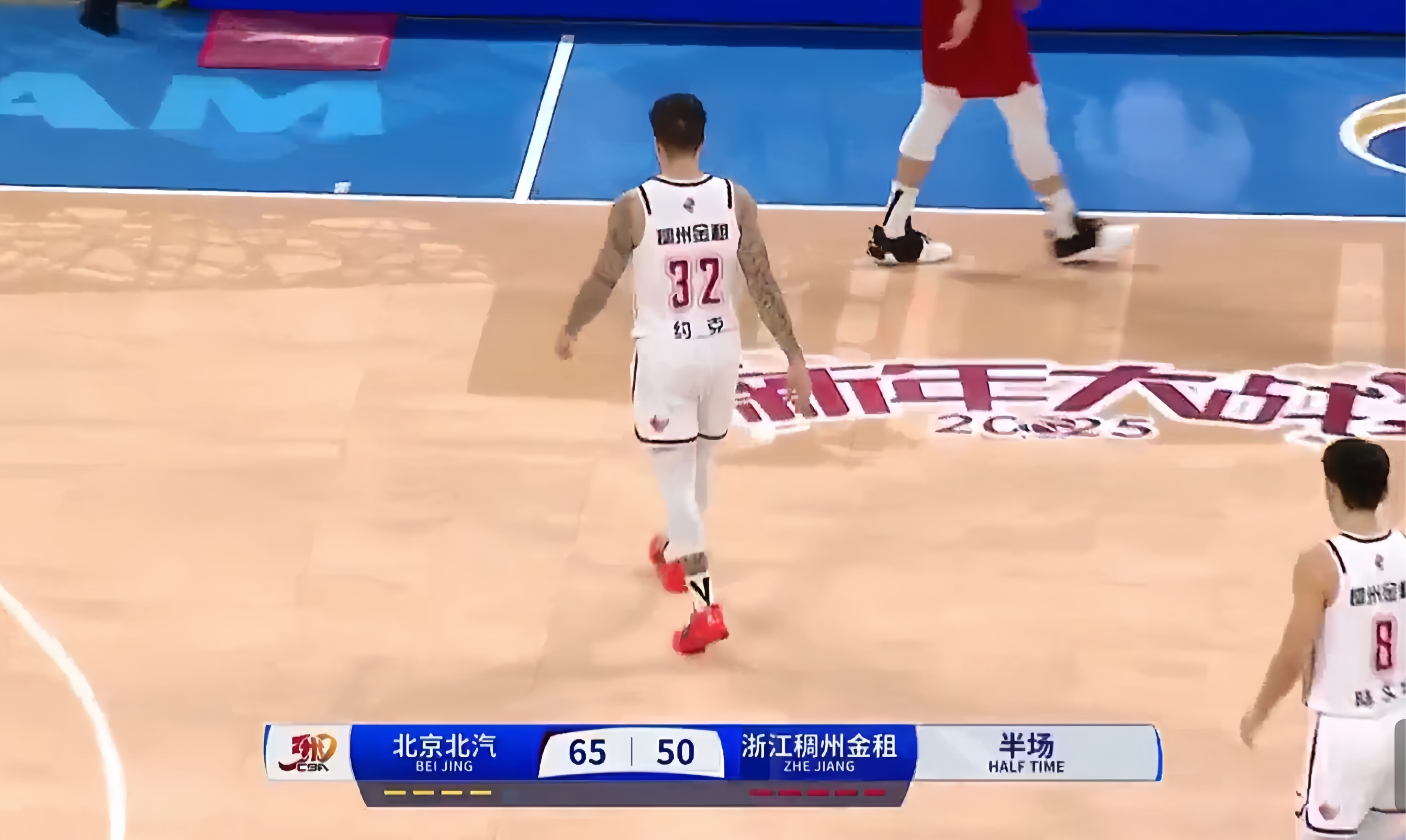北京男篮客场惨败，外线投篮乏力成主因