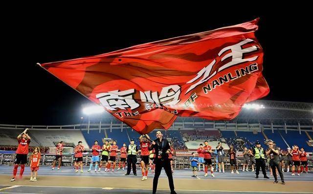 关于中超-奥莫伊胡安弗建功亚泰1-0西海岸近9轮首胜的信息