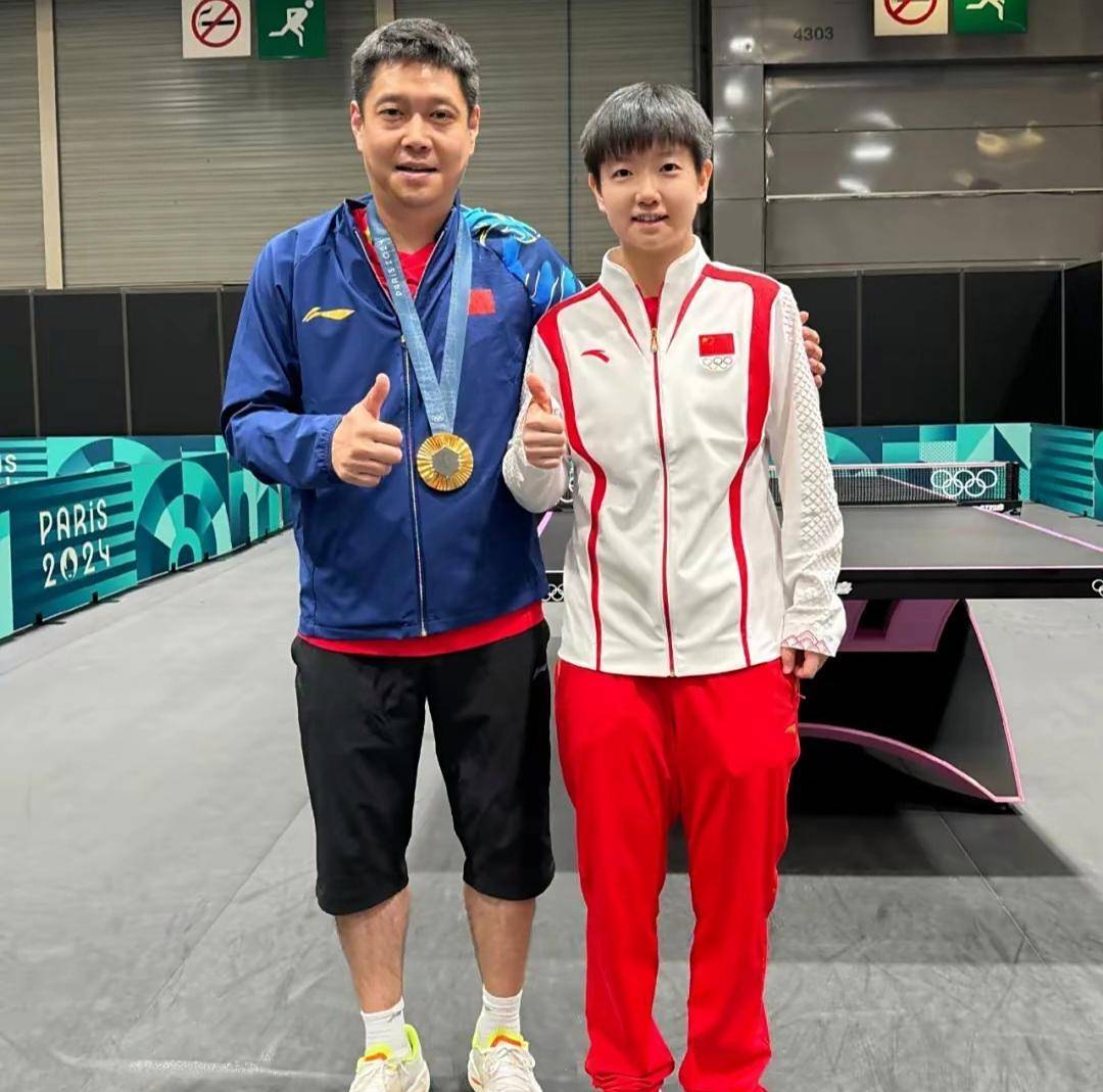 怒了！邱贻可发声回击饭圈网暴：对孙颖莎已尽力，合作3年42冠(邱贻可指导孙颖莎)